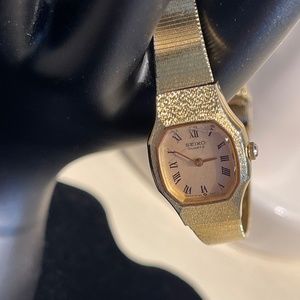 Women's Vintage Seiko  Bracelet Gold Tone Watch